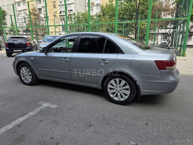 Hyundai Sonata-8