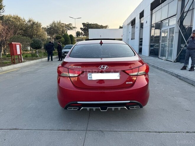 Hyundai Elantra-6