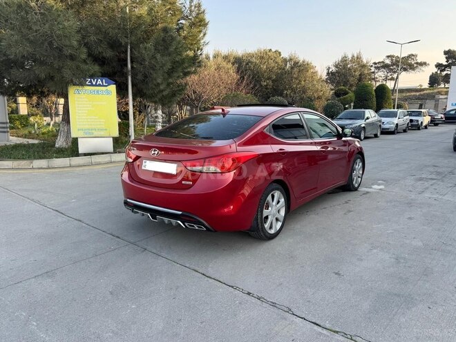 Hyundai Elantra-7