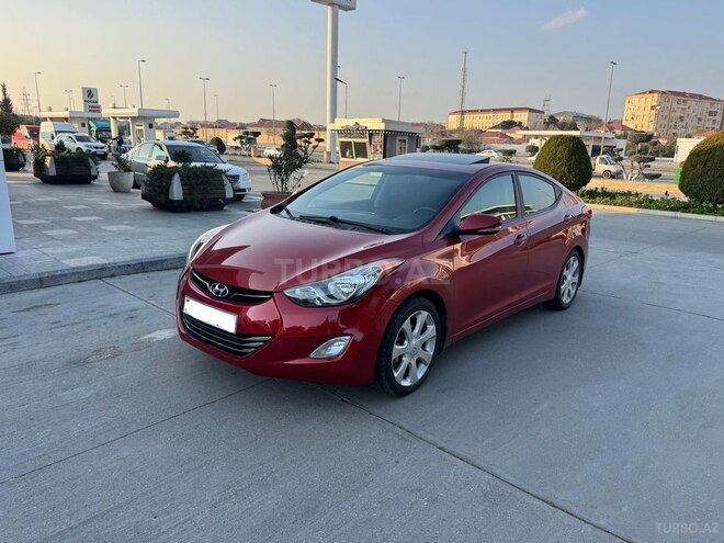 Hyundai Elantra-2