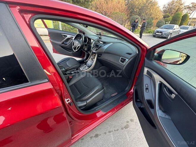 Hyundai Elantra-5