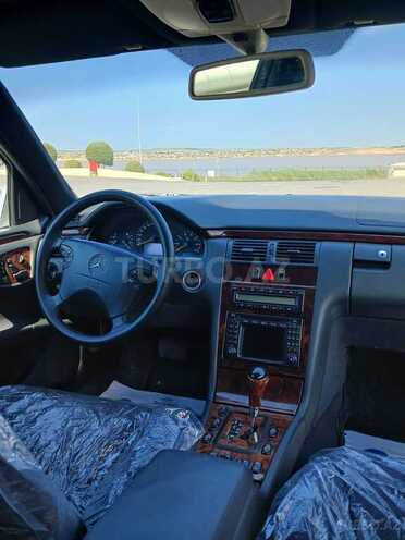 Mercedes E 240-20