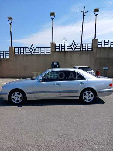 Mercedes E 240-7