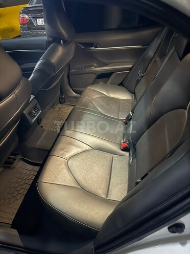 Toyota Camry-7