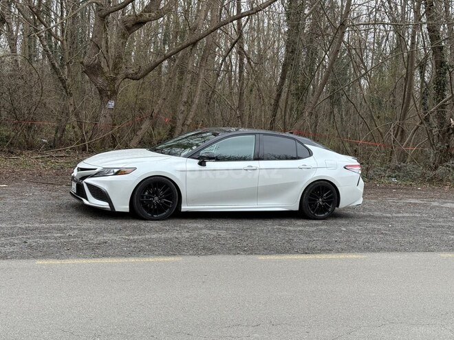Toyota Camry-15