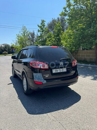 Hyundai Santa Fe-5