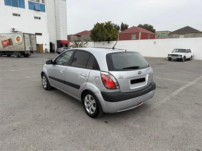 Kia Rio-7