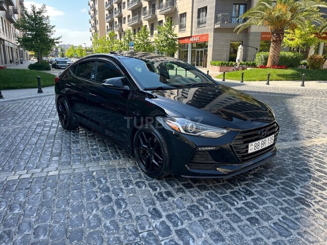 Hyundai Elantra-1