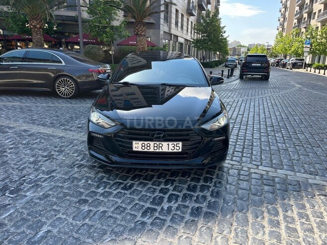 Hyundai Elantra-15