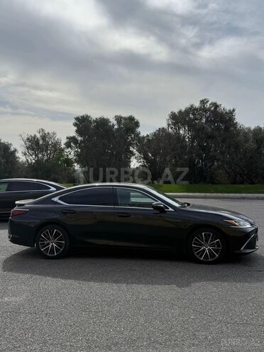 Lexus ES 300h-4