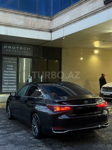 Lexus ES 300h-11