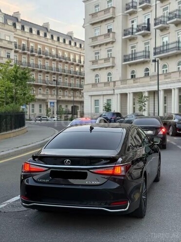 Lexus ES 300h-2