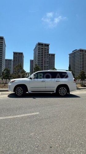 Lexus LX 570-2
