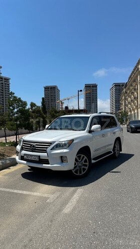 Lexus LX 570-1