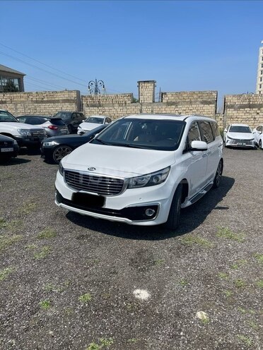 Kia Carnival-3
