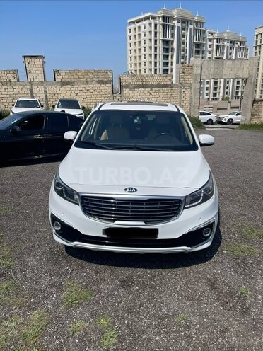 Kia Carnival-2