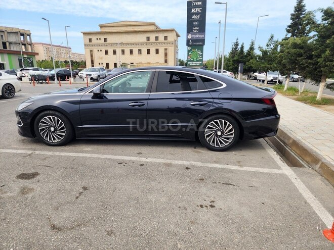 Hyundai Sonata-4