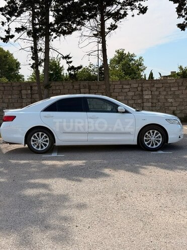 Toyota Camry-7