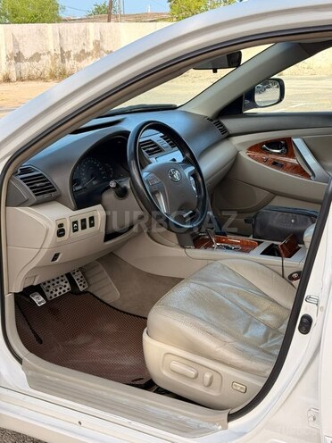 Toyota Camry-10