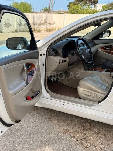 Toyota Camry-11