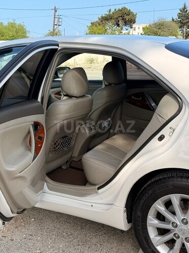Toyota Camry-8