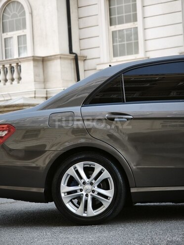 Mercedes E 350-6