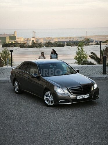 Mercedes E 350-1