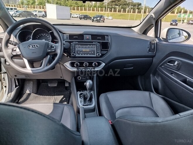 Kia Pride-2