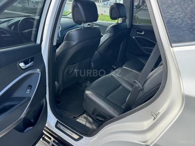 Hyundai Santa Fe-10