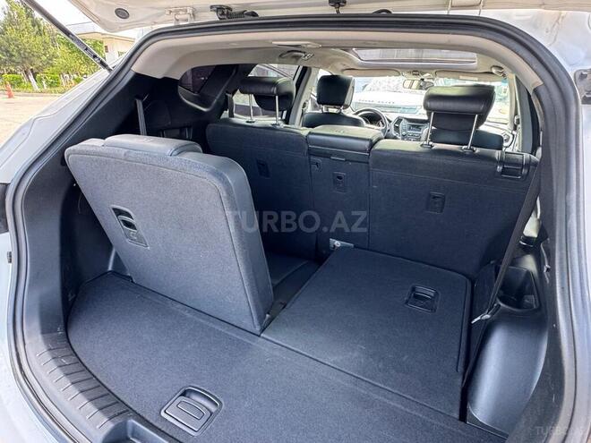 Hyundai Santa Fe-11