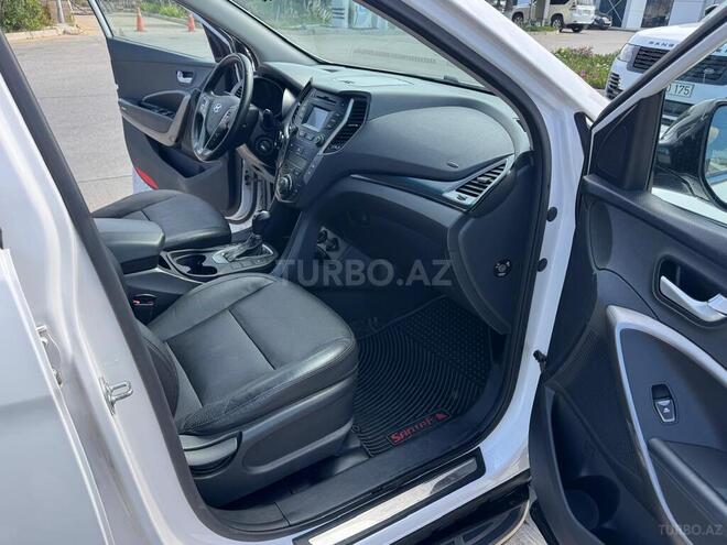 Hyundai Santa Fe-6
