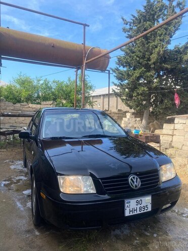 Volkswagen Jetta-1