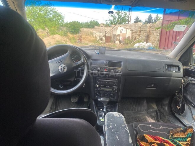 Volkswagen Jetta-6