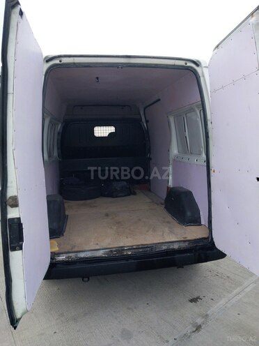 Ford Transit-12