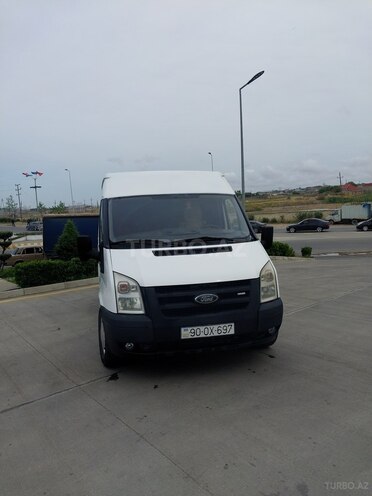 Ford Transit-7