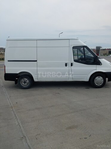 Ford Transit-8