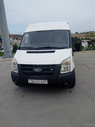 Ford Transit-4