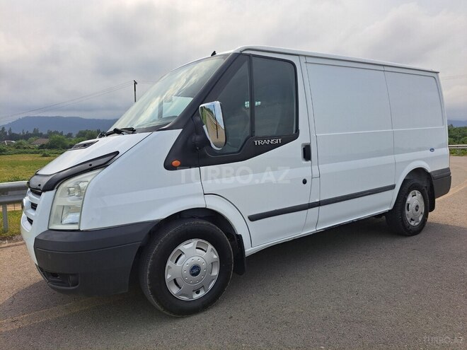Ford Transit-2