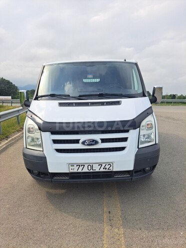 Ford Transit-1