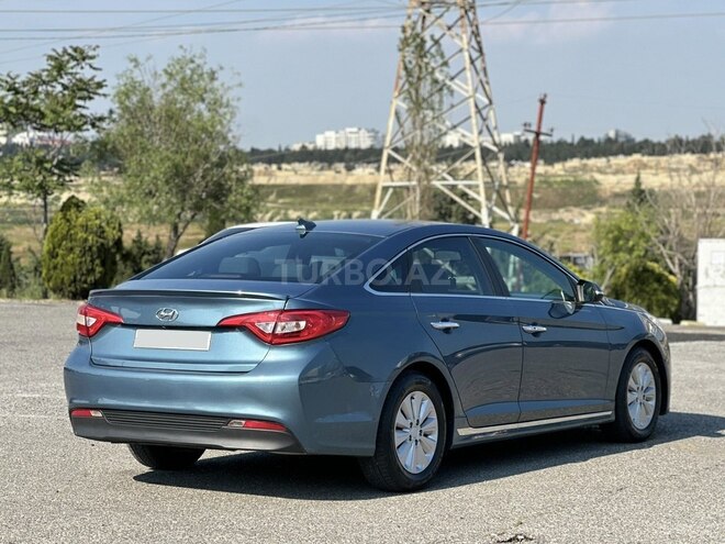 Hyundai Sonata-8