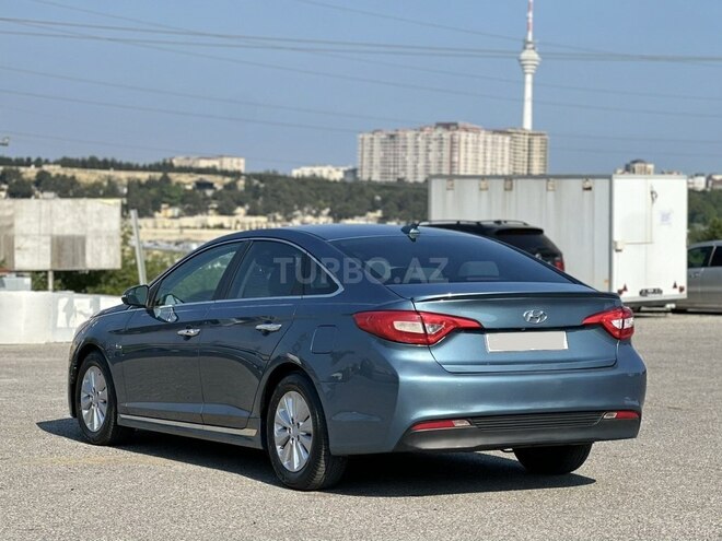 Hyundai Sonata-6