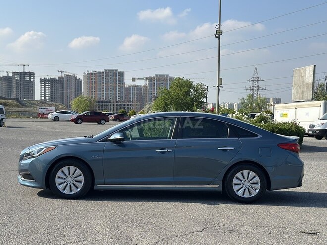 Hyundai Sonata-4