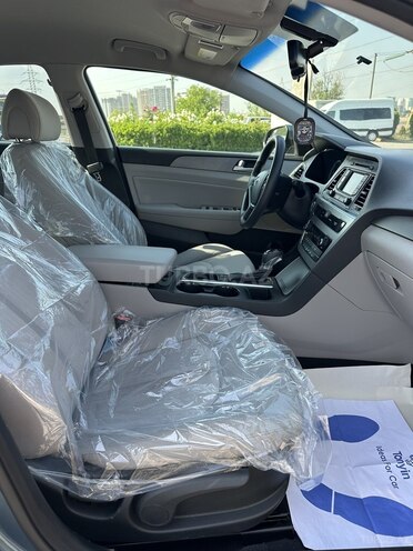 Hyundai Sonata-9