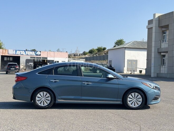 Hyundai Sonata-3