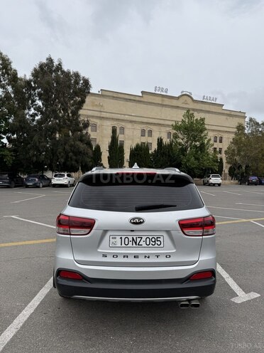 Kia Sorento-2
