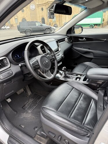 Kia Sorento-10