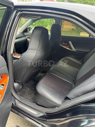Toyota Camry-5
