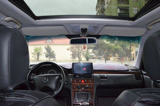 Mercedes E 240-14