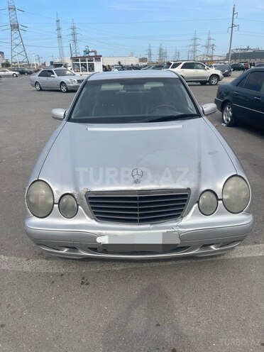 Mercedes E 200-1
