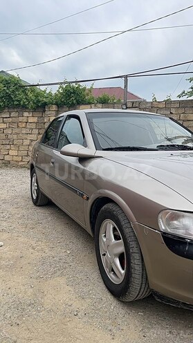 Opel Vectra-2